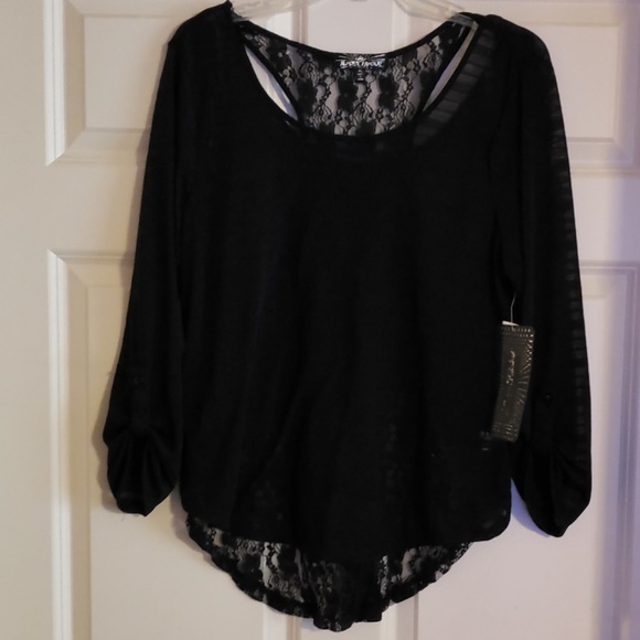 Almost Famous Tops - Almost Famous 2 layer lace shirt